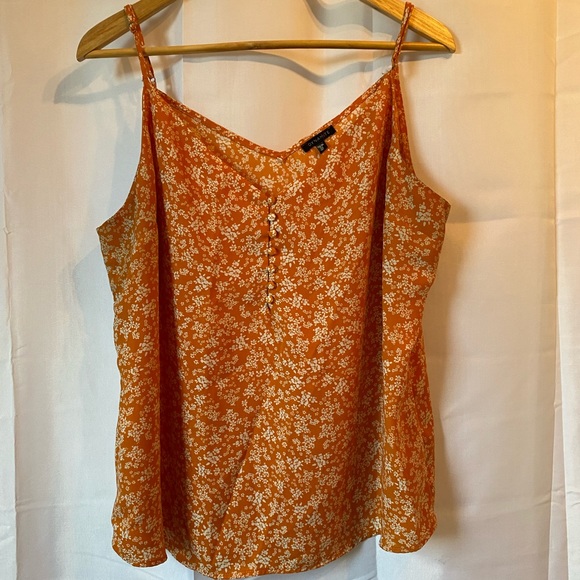 Old navy spaghetti strap top with cute buttons - Picture 3 of 4